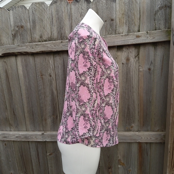 INC INTERNATIONAL CONCEPTS PINK SNAKEKIN BLOUSE SIZE 2 - Picture 3 of 5